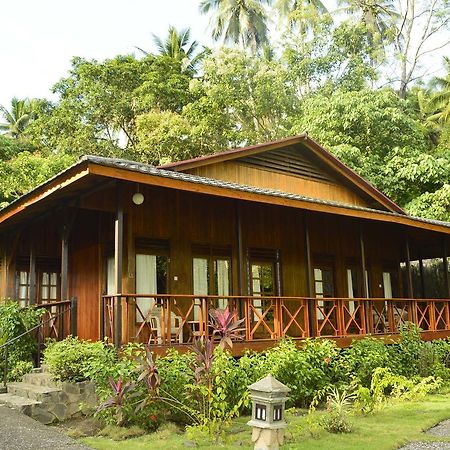 Kungkungan Bay Resort Bitung Esterno foto