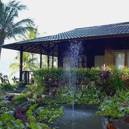Kungkungan Bay Resort Bitung Esterno foto
