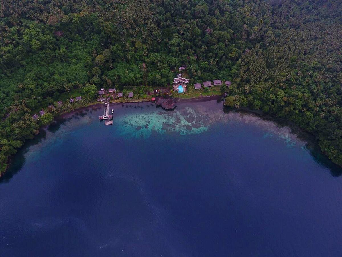 Kungkungan Bay Resort Bitung Esterno foto