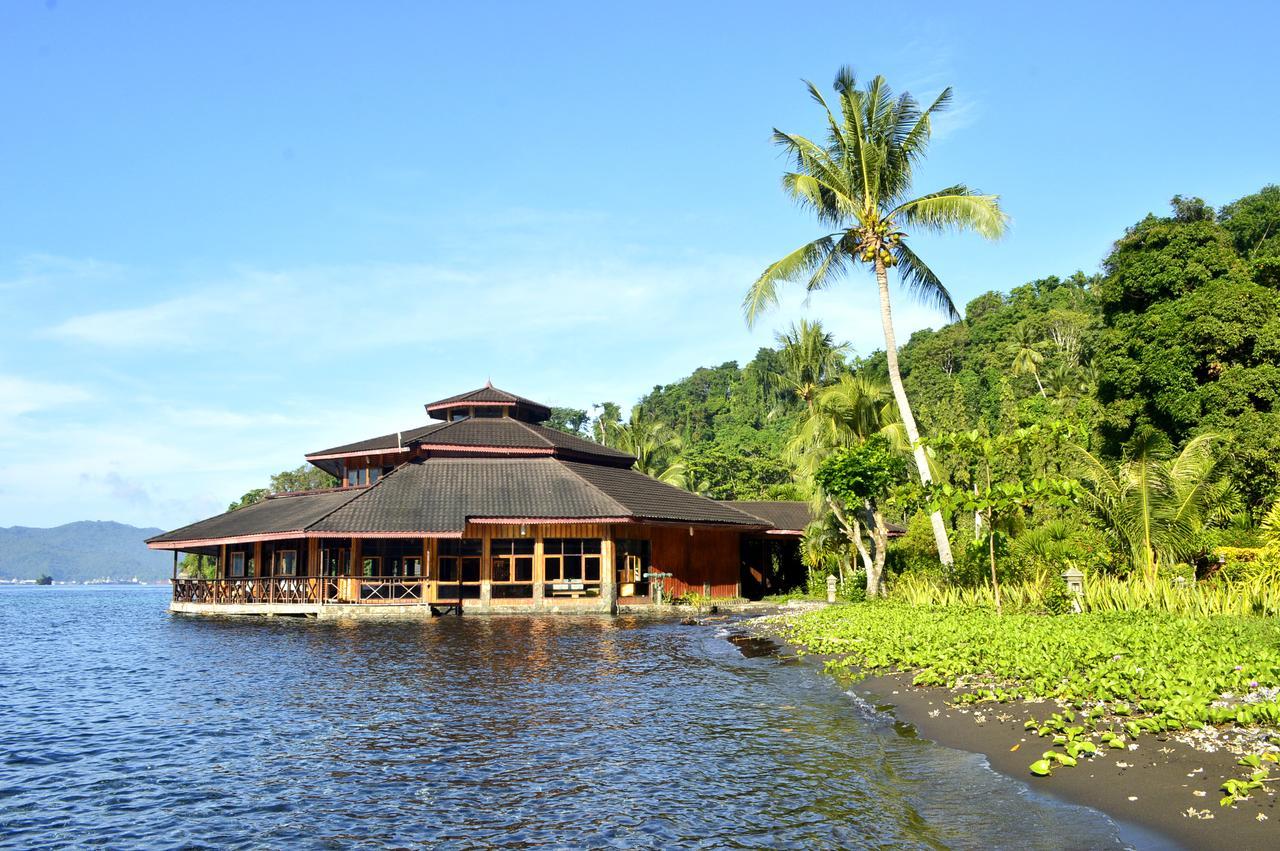 Kungkungan Bay Resort Bitung Esterno foto