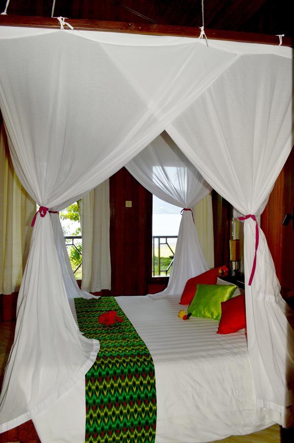 Kungkungan Bay Resort Bitung Esterno foto