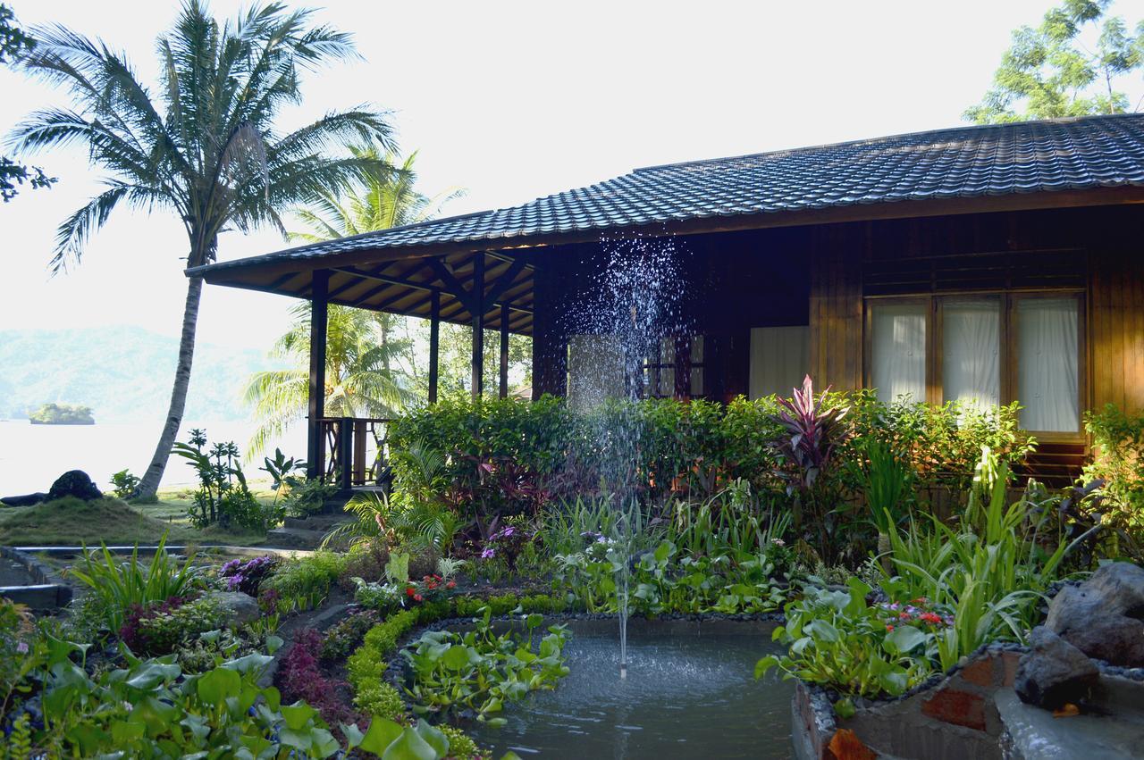 Kungkungan Bay Resort Bitung Esterno foto