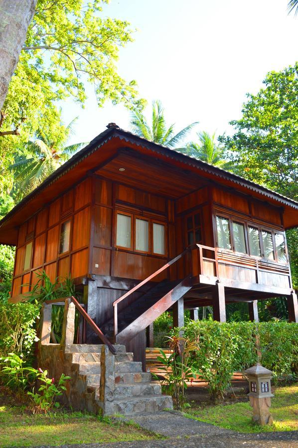Kungkungan Bay Resort Bitung Esterno foto